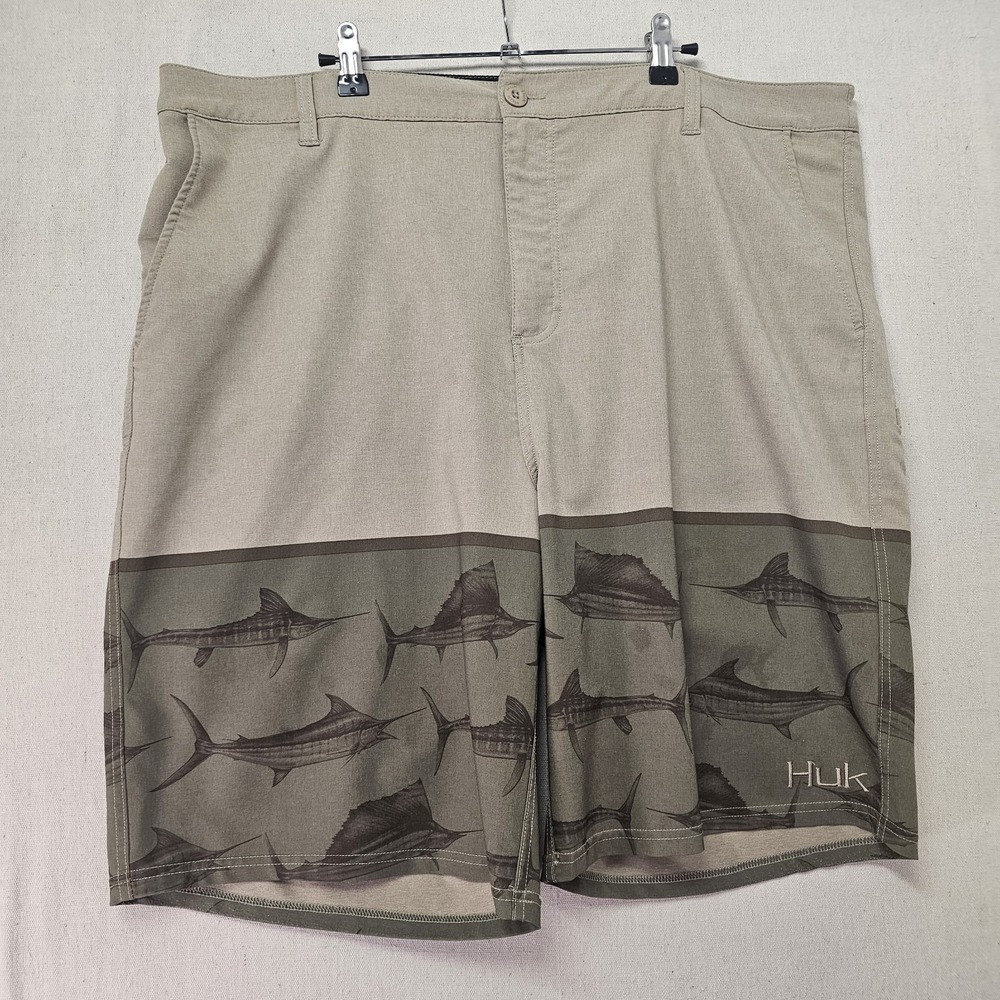 Huk Men's Size 42 Chino New Slam Hybrid Walkshorts Beige Green Fishing 11" Board